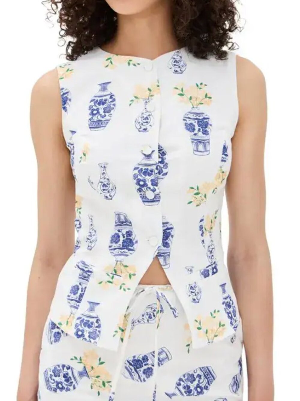 Bailey Rose White Blue Floral Vase Print Sleeveless Blouse